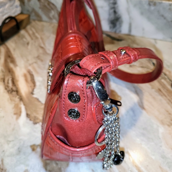 M C Red Leather Shoulder Handbag - Picture 3 of 9